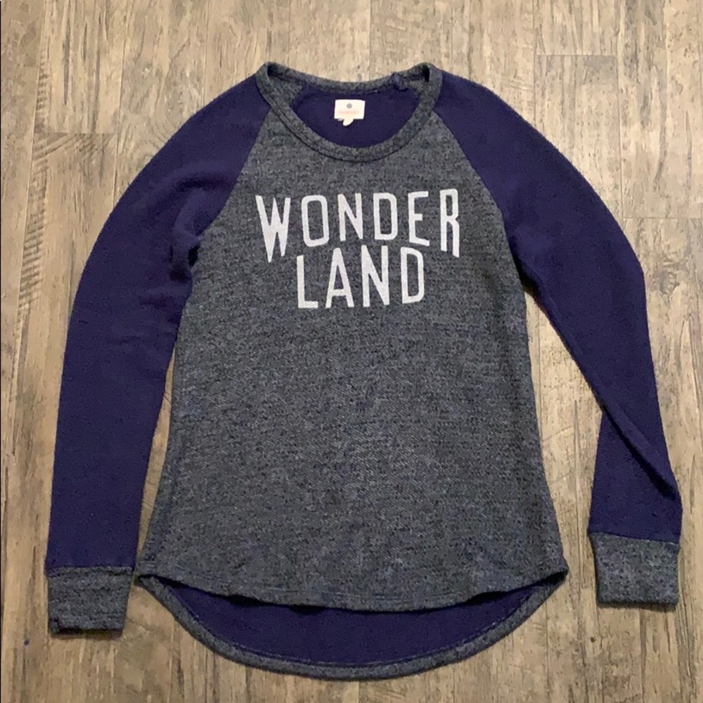 SUNDRY Long sleeve top.